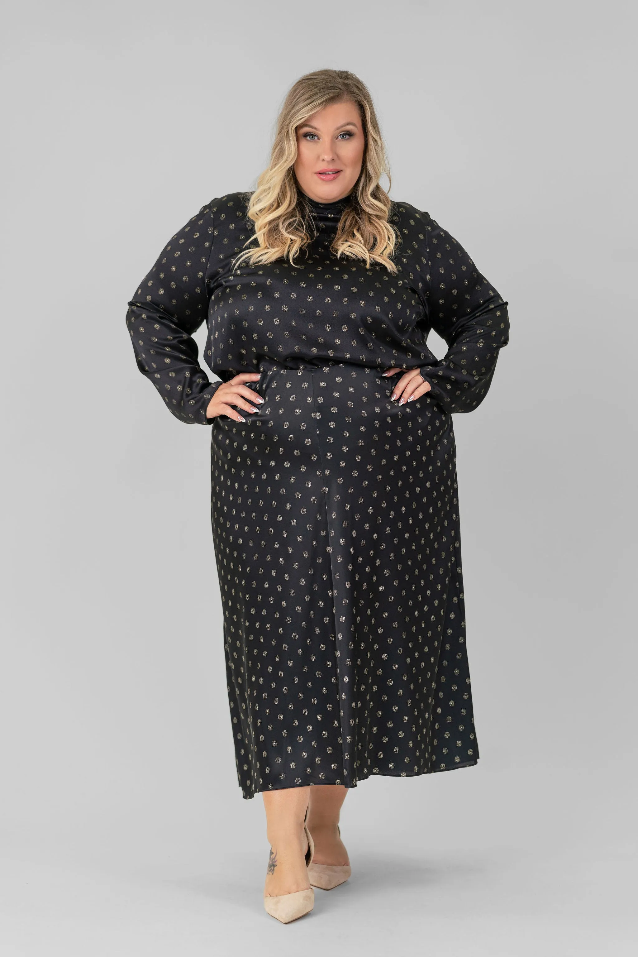 SUN DOT MOCK NECK BLOUSE